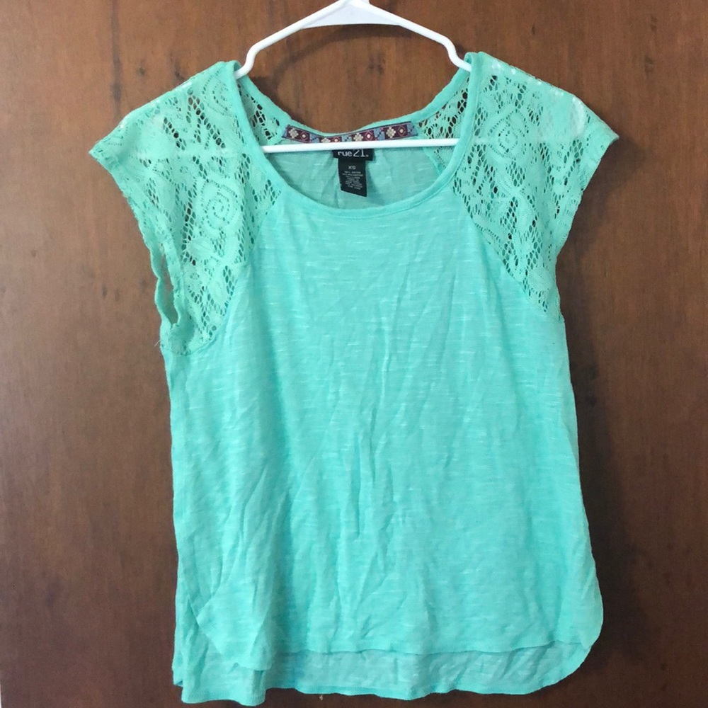 Tee